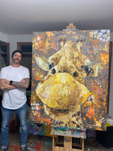 Load image into Gallery viewer, Long neck, long lashes sold